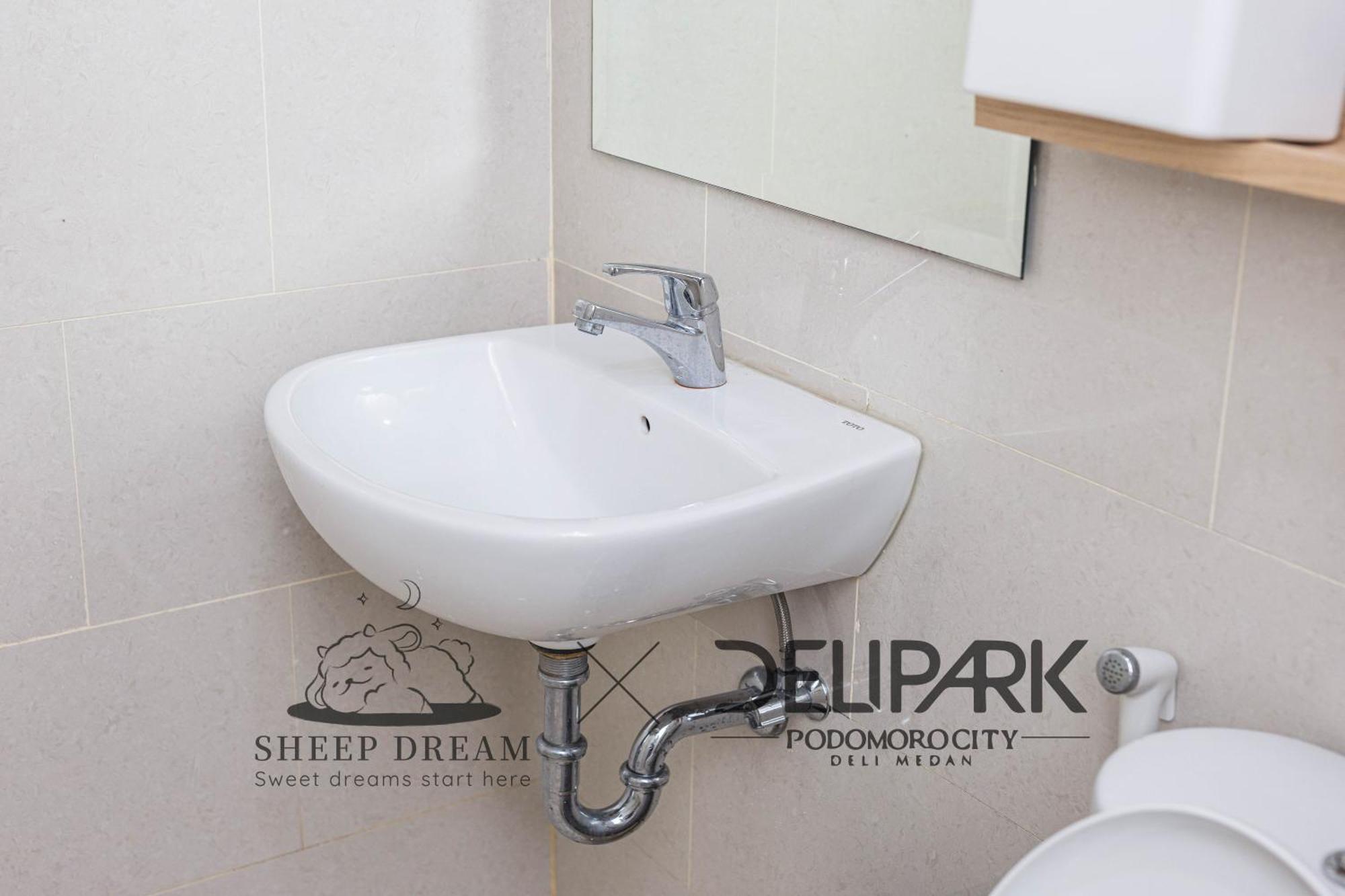 Delipark Mall Luas65meter 2kamar 2toilet Lt11 * Medan
