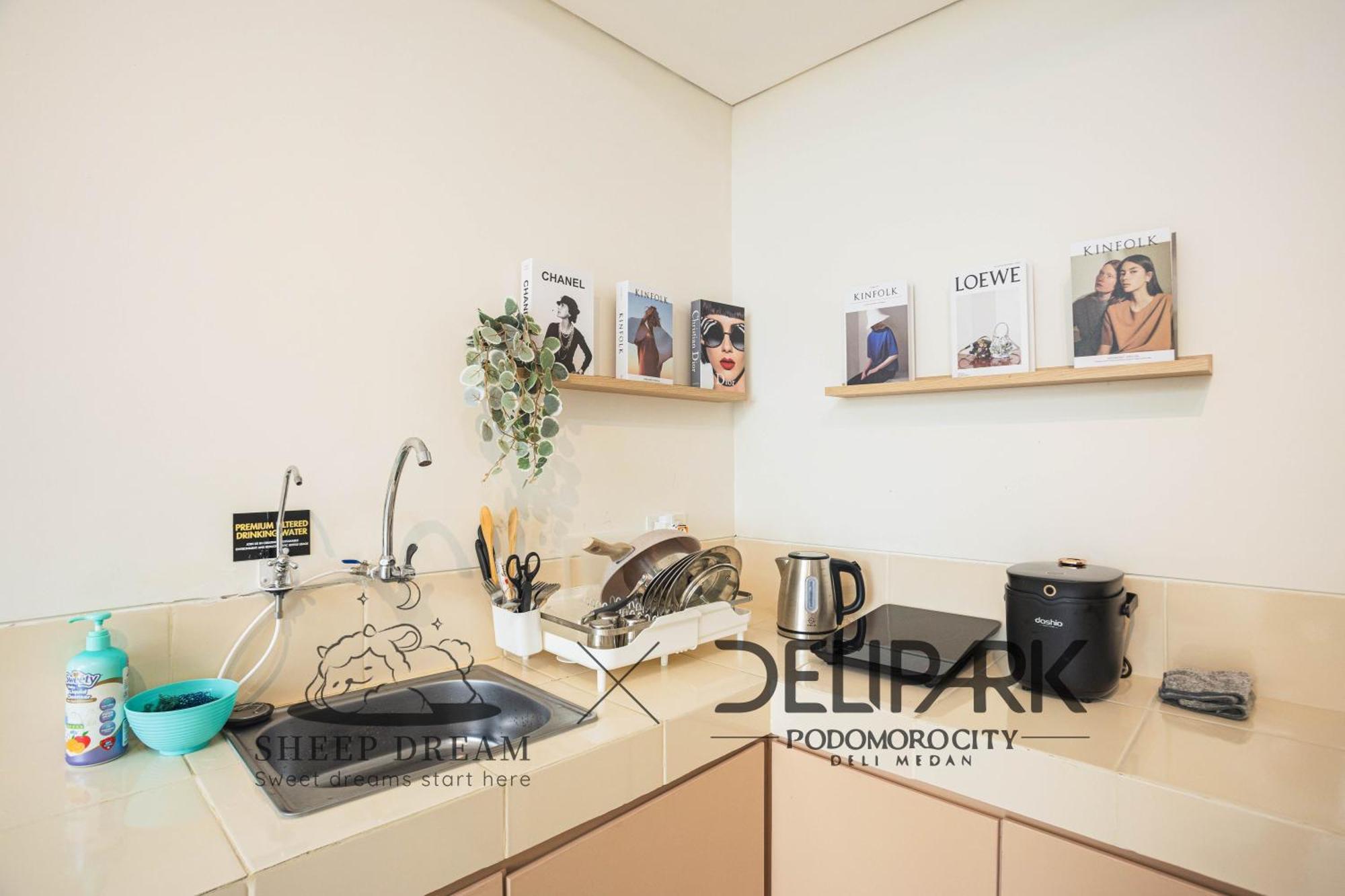 Apartemen Delipark Mall Luas65meter 2kamar 2toilet Lt11 *